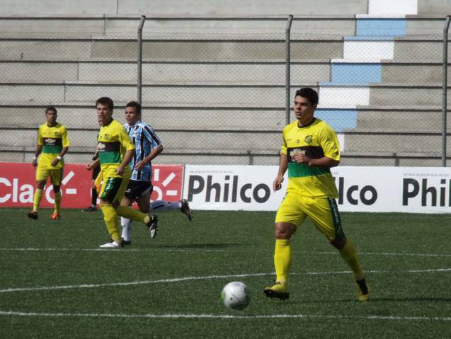 Arquivo:2011.10.04 - Grêmio 3 x 1 Cerâmica (B).foto2.jpg