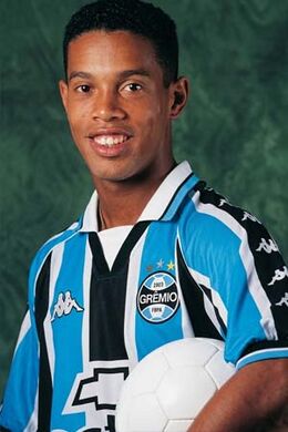 Ronaldo de Assis Moreira.jpg